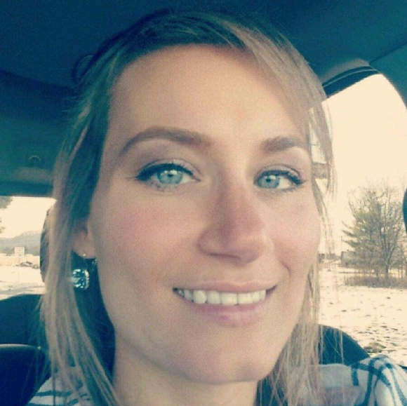 Meet your Posher, Ashley - Picture 1 of 1